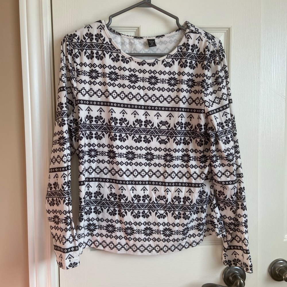 Geo Print Long Sleeve Tee